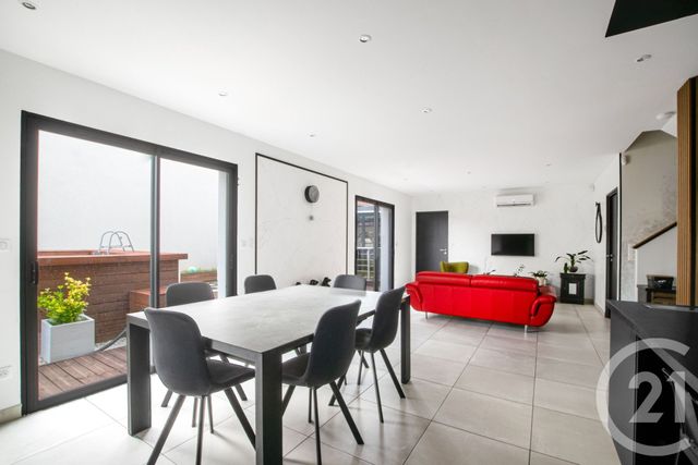 Maison à vendre - 5 pièces - 118 m2 - Corbas - 69 - RHONE-ALPES