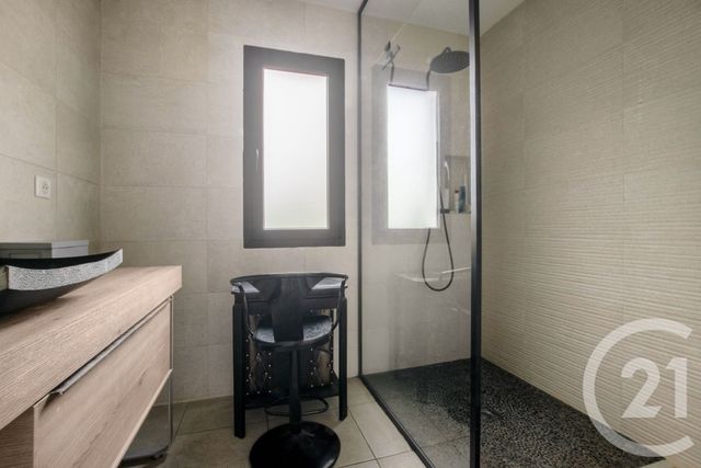 Maison à vendre - 5 pièces - 118 m2 - Corbas - 69 - RHONE-ALPES