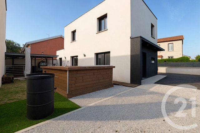 Maison à vendre - 5 pièces - 118 m2 - Corbas - 69 - RHONE-ALPES