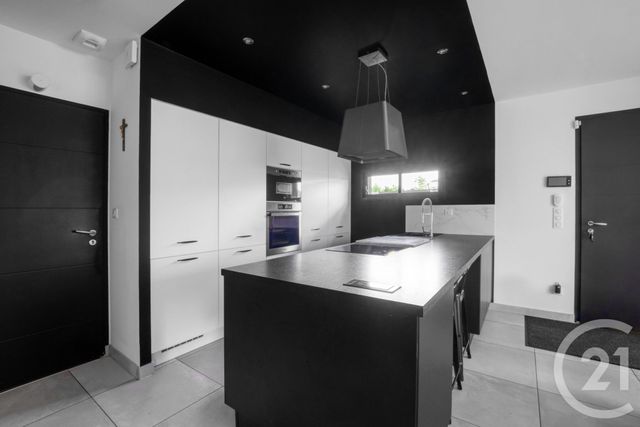 Maison à vendre - 5 pièces - 118 m2 - Corbas - 69 - RHONE-ALPES