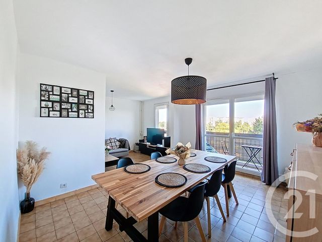 Appartement F4 à vendre - 4 pièces - 79,43 m2 - St Fons - 69 - RHONE-ALPES