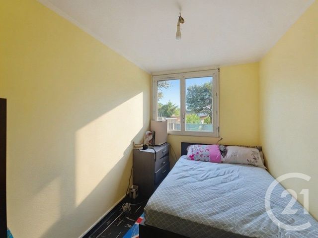 Appartement T4 à vendre - 4 pièces - 65 m2 - Venissieux - 69 - RHONE-ALPES