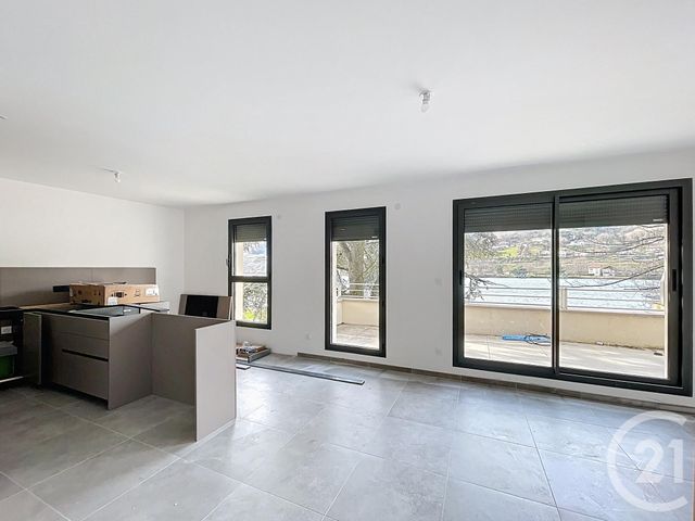 Appartement F3 à vendre - 3 pièces - 70 m2 - Vienne - 38 - RHONE-ALPES
