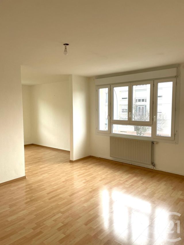 Appartement F5 à louer - 5 pièces - 83,33 m2 - Corbas - 69 - RHONE-ALPES
