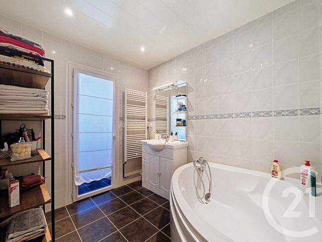 Appartement T5 à vendre - 5 pièces - 90 m2 - Feyzin - 69 - RHONE-ALPES