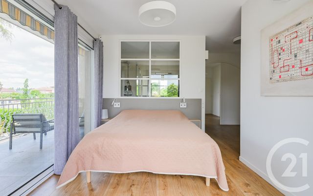 Maison à vendre - 7 pièces - 204 m2 - Corbas - 69 - RHONE-ALPES