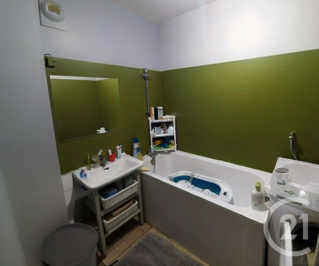 Appartement T4 à vendre - 4 pièces - 65 m2 - Venissieux - 69 - RHONE-ALPES