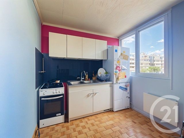 Appartement T4 à vendre - 4 pièces - 65 m2 - Venissieux - 69 - RHONE-ALPES