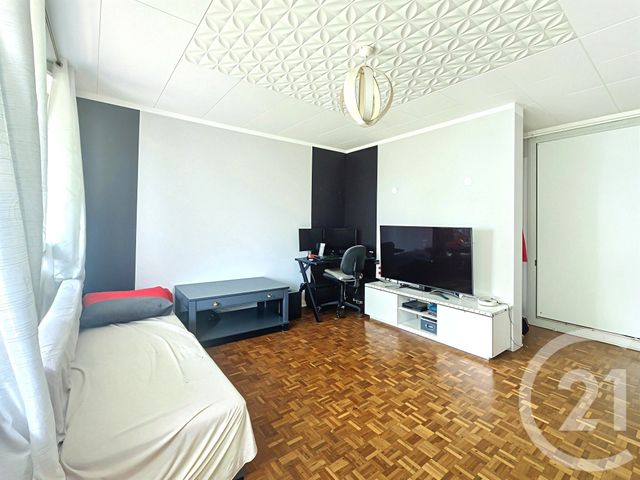 Appartement T4 à vendre - 4 pièces - 65 m2 - Venissieux - 69 - RHONE-ALPES