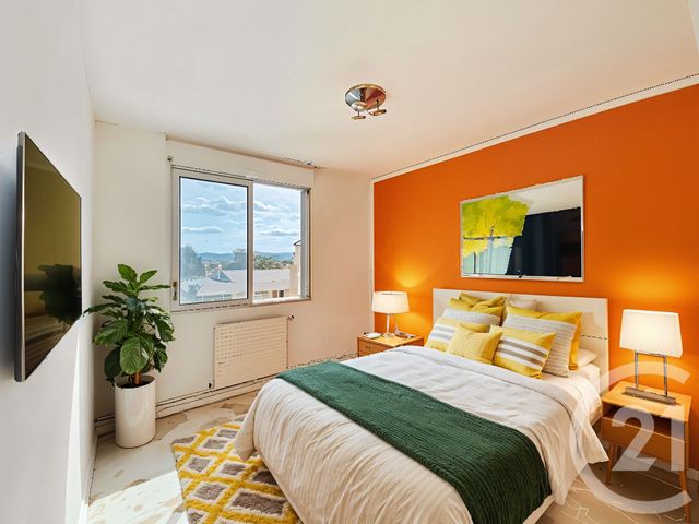 Appartement à vendre - 4 pièces - 80 m2 - Corbas - 69 - RHONE-ALPES