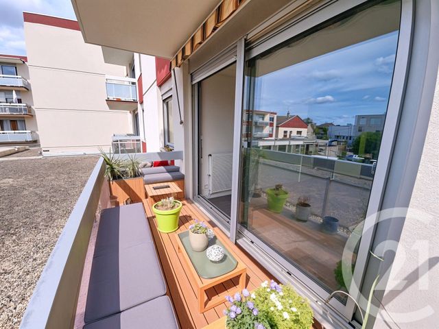 Appartement à vendre - 4 pièces - 80 m2 - Corbas - 69 - RHONE-ALPES