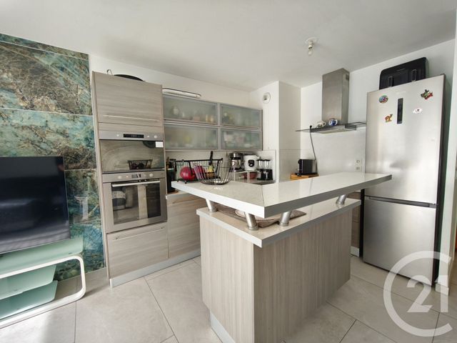 Appartement F4 à vendre - 4 pièces - 74 m2 - St Fons - 69 - RHONE-ALPES