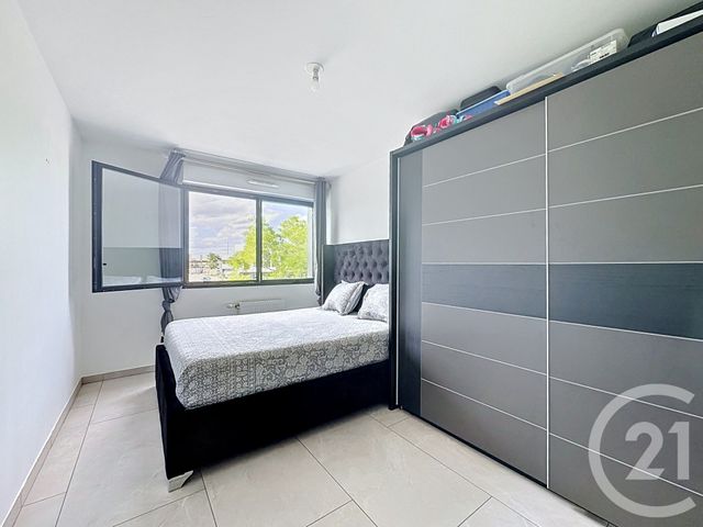 Appartement F4 &agrave; vendre - 4 pi&egrave;ces - 74 m2 - St Fons - 69 - RHONE-ALPES