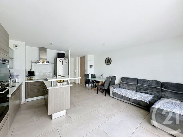 Appartement F4 &agrave; vendre - 4 pi&egrave;ces - 74 m2 - St Fons - 69 - RHONE-ALPES