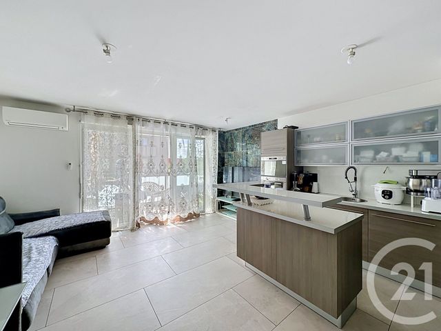 Appartement F4 &agrave; vendre - 4 pi&egrave;ces - 74 m2 - St Fons - 69 - RHONE-ALPES