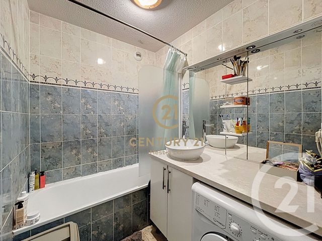 Appartement F4 à vendre - 4 pièces - 86,36 m2 - Venissieux - 69 - RHONE-ALPES