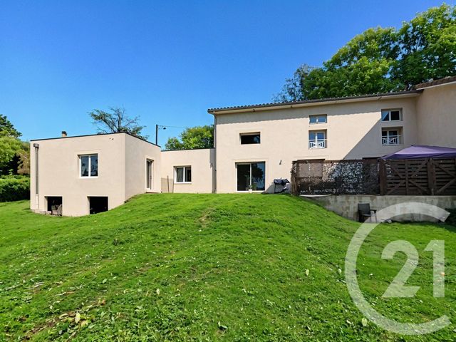 Maison à vendre - 4 pièces - 134 m2 - St Pierre De Chandieu - 69 - RHONE-ALPES