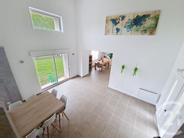 Maison à vendre - 4 pièces - 134 m2 - St Pierre De Chandieu - 69 - RHONE-ALPES