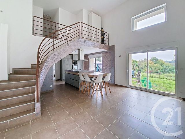 Maison à vendre - 4 pièces - 134 m2 - St Pierre De Chandieu - 69 - RHONE-ALPES