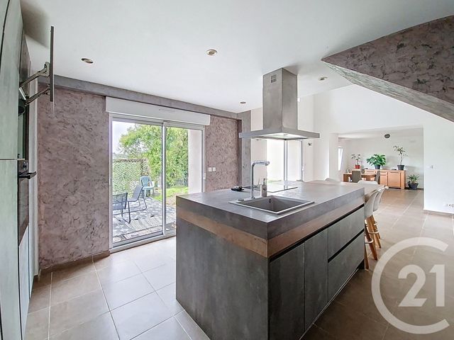 Maison à vendre - 4 pièces - 134 m2 - St Pierre De Chandieu - 69 - RHONE-ALPES