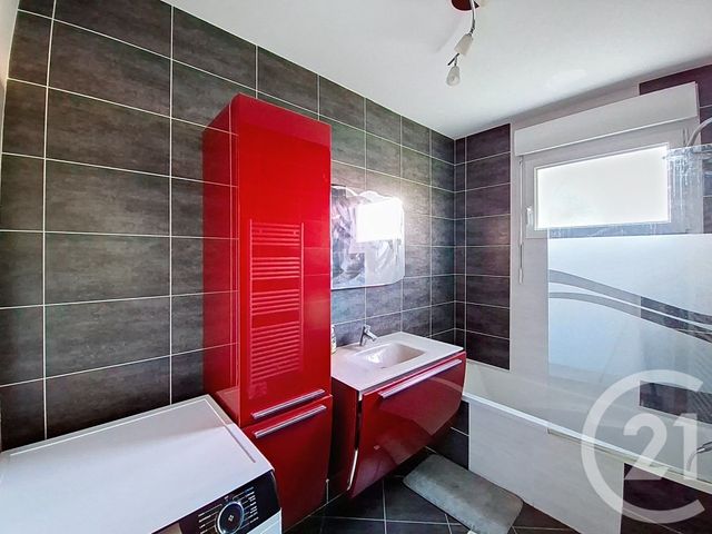 Appartement F3 à vendre - 3 pièces - 63 m2 - Corbas - 69 - RHONE-ALPES