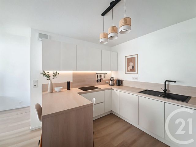 Appartement F3 à vendre - 3 pièces - 63 m2 - Corbas - 69 - RHONE-ALPES