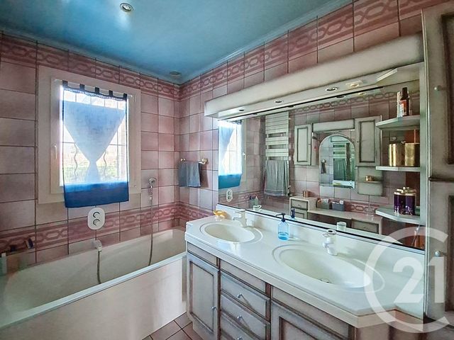 Maison à vendre - 6 pièces - 222 m2 - Feyzin - 69 - RHONE-ALPES