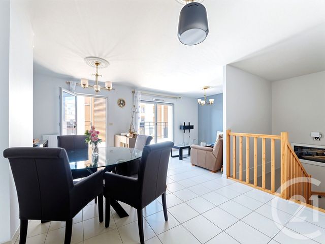 Appartement T4 à vendre - 4 pièces - 80 m2 - Venissieux - 69 - RHONE-ALPES