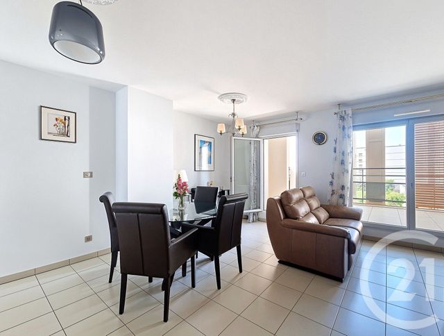 Appartement T4 à vendre - 4 pièces - 80 m2 - Venissieux - 69 - RHONE-ALPES