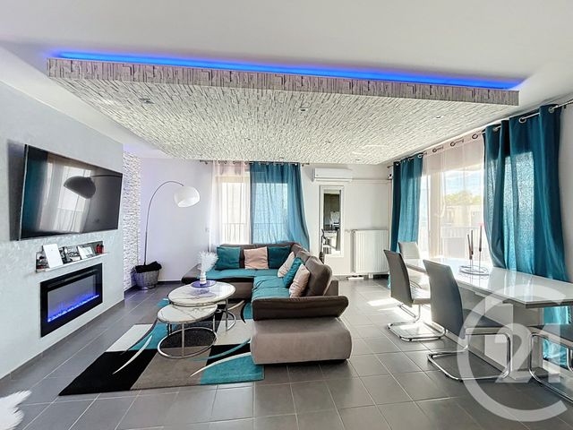 Appartement F4 à vendre - 5 pièces - 83,14 m2 - St Priest - 69 - RHONE-ALPES