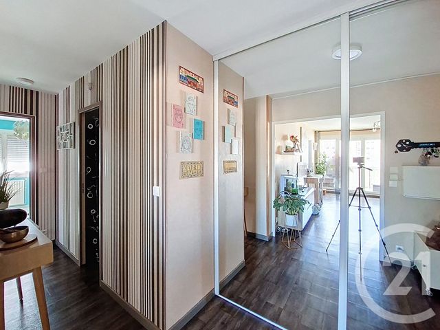 Appartement F4 à vendre - 4 pièces - 79 m2 - Corbas - 69 - RHONE-ALPES