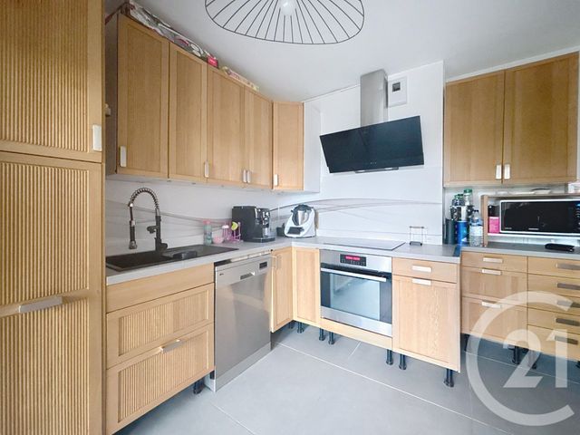 Appartement F4 à vendre - 4 pièces - 76 m2 - St Priest - 69 - RHONE-ALPES