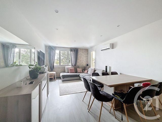 Appartement F4 à vendre ST PRIEST