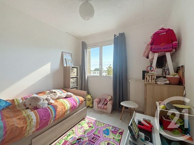 Appartement F4 à vendre - 4 pièces - 76 m2 - St Priest - 69 - RHONE-ALPES