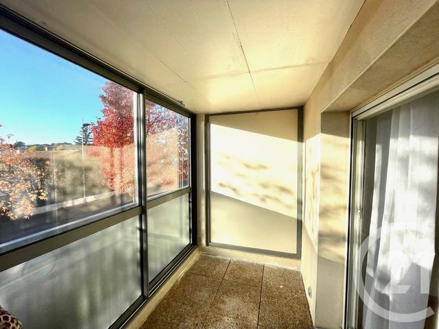 Appartement T4 à louer - 4 pièces - 80,83 m2 - Corbas - 69 - RHONE-ALPES