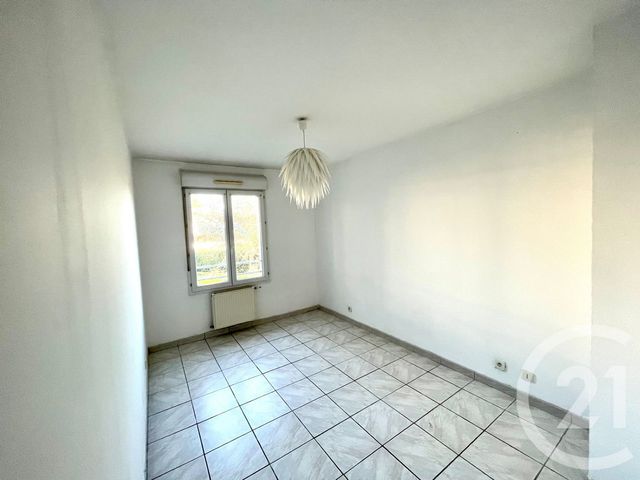 Appartement T4 à louer - 4 pièces - 80,83 m2 - Corbas - 69 - RHONE-ALPES