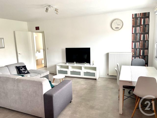 Appartement T3 à louer - 3 pièces - 60,02 m2 - Venissieux - 69 - RHONE-ALPES