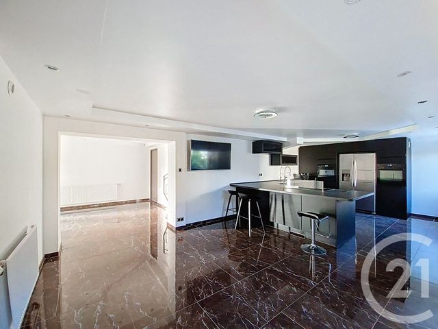 Maison à vendre - 6 pièces - 166 m2 - Corbas - 69 - RHONE-ALPES