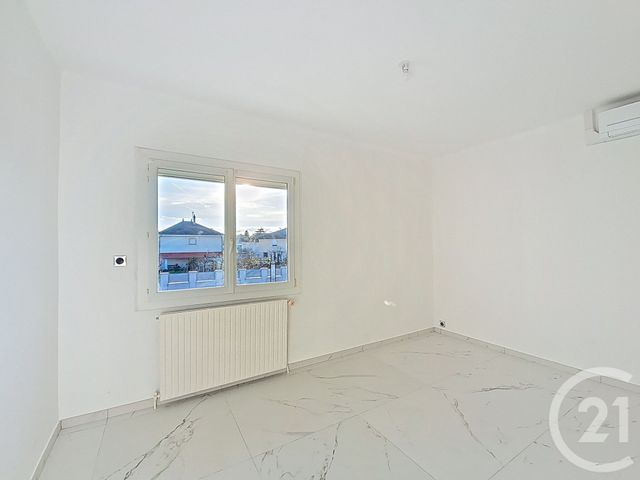 Maison à vendre - 6 pièces - 166 m2 - Corbas - 69 - RHONE-ALPES