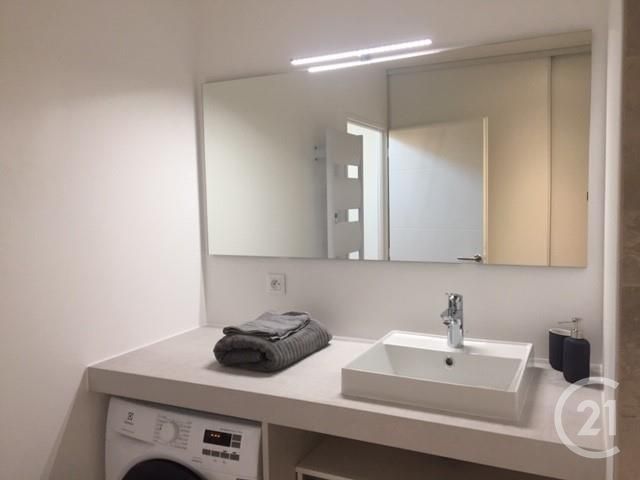 Appartement T2 à louer - 2 pièces - 60 m2 - Heyrieux - 38 - RHONE-ALPES