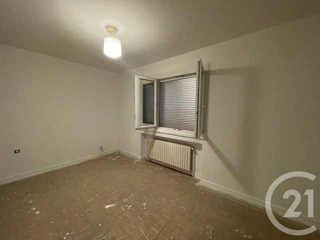 Appartement T3 à louer - 4 pièces - 110,36 m2 - Venissieux - 69 - RHONE-ALPES