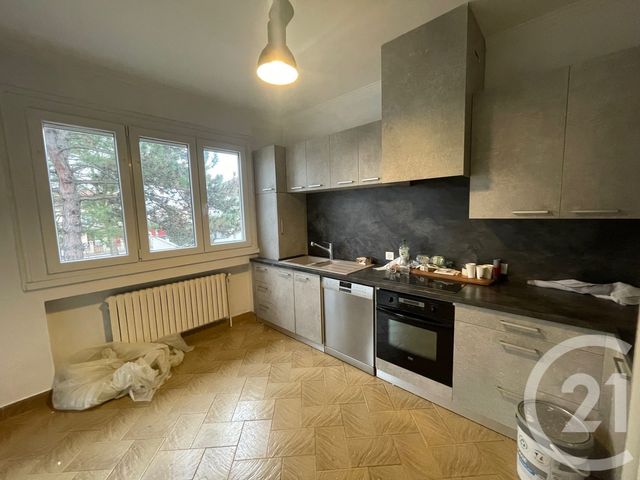 Appartement T3 à louer - 4 pièces - 110,36 m2 - Venissieux - 69 - RHONE-ALPES
