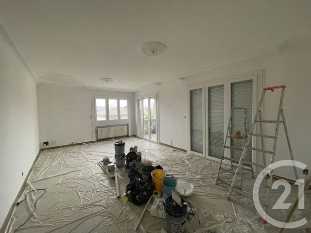 Appartement T3 à louer - 4 pièces - 110,36 m2 - Venissieux - 69 - RHONE-ALPES