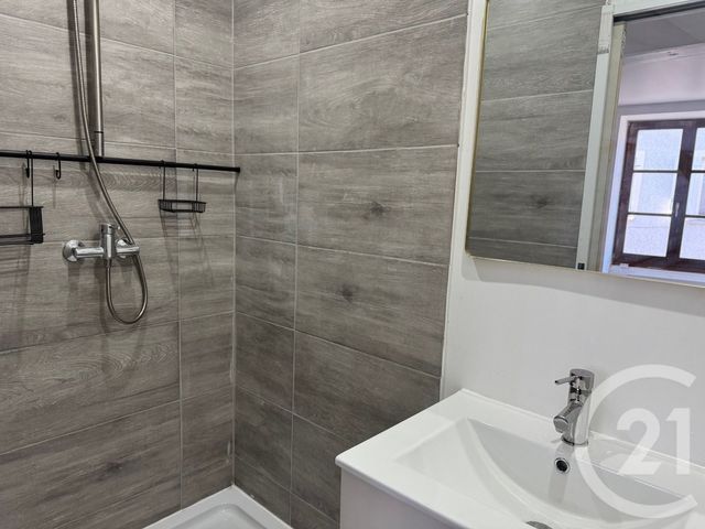 Maison &agrave; louer - 5 pi&egrave;ces - 81,25 m2 - St Symphorien D Ozon - 69 - RHONE-ALPES