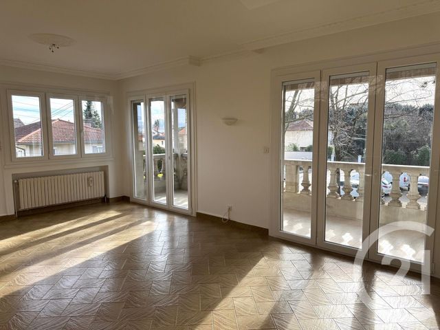 Appartement T3 &agrave; louer - 4 pi&egrave;ces - 110,36 m2 - Venissieux - 69 - RHONE-ALPES