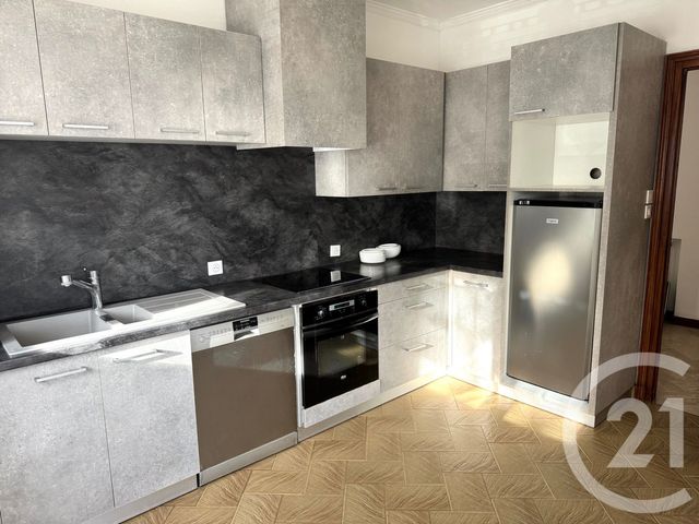 Appartement T3 &agrave; louer - 4 pi&egrave;ces - 110,36 m2 - Venissieux - 69 - RHONE-ALPES