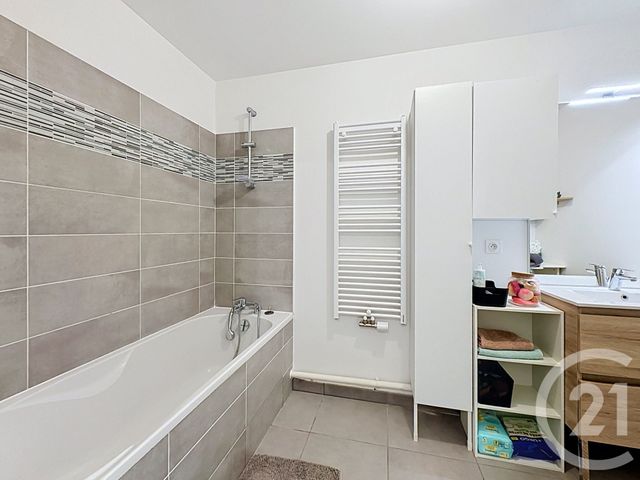 Appartement F3 &agrave; vendre - 3 pi&egrave;ces - 60 m2 - St Priest - 69 - RHONE-ALPES