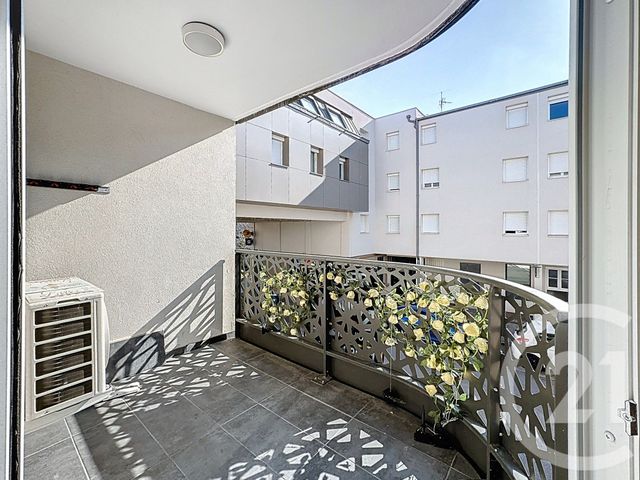 Appartement T3 &agrave; louer - 3 pi&egrave;ces - 67,43 m2 - Feyzin - 69 - RHONE-ALPES