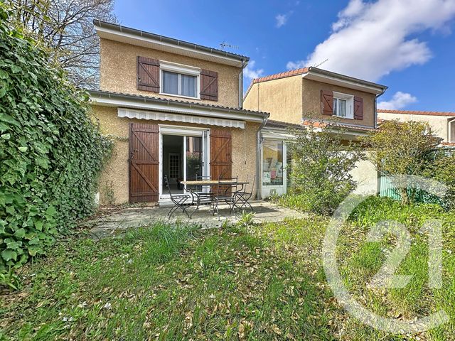 Maison à vendre ST PIERRE DE CHANDIEU