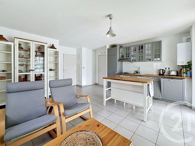 Appartement F2 à vendre ST PRIEST
